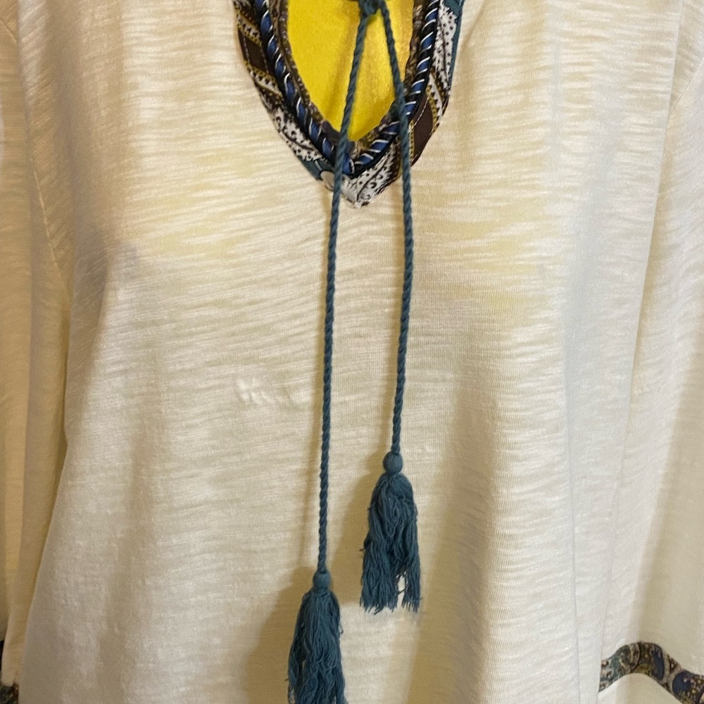 Chico’s size 2 ivory long sleeve floral tops with floral paisley embellishment. - Picture 5 of 7